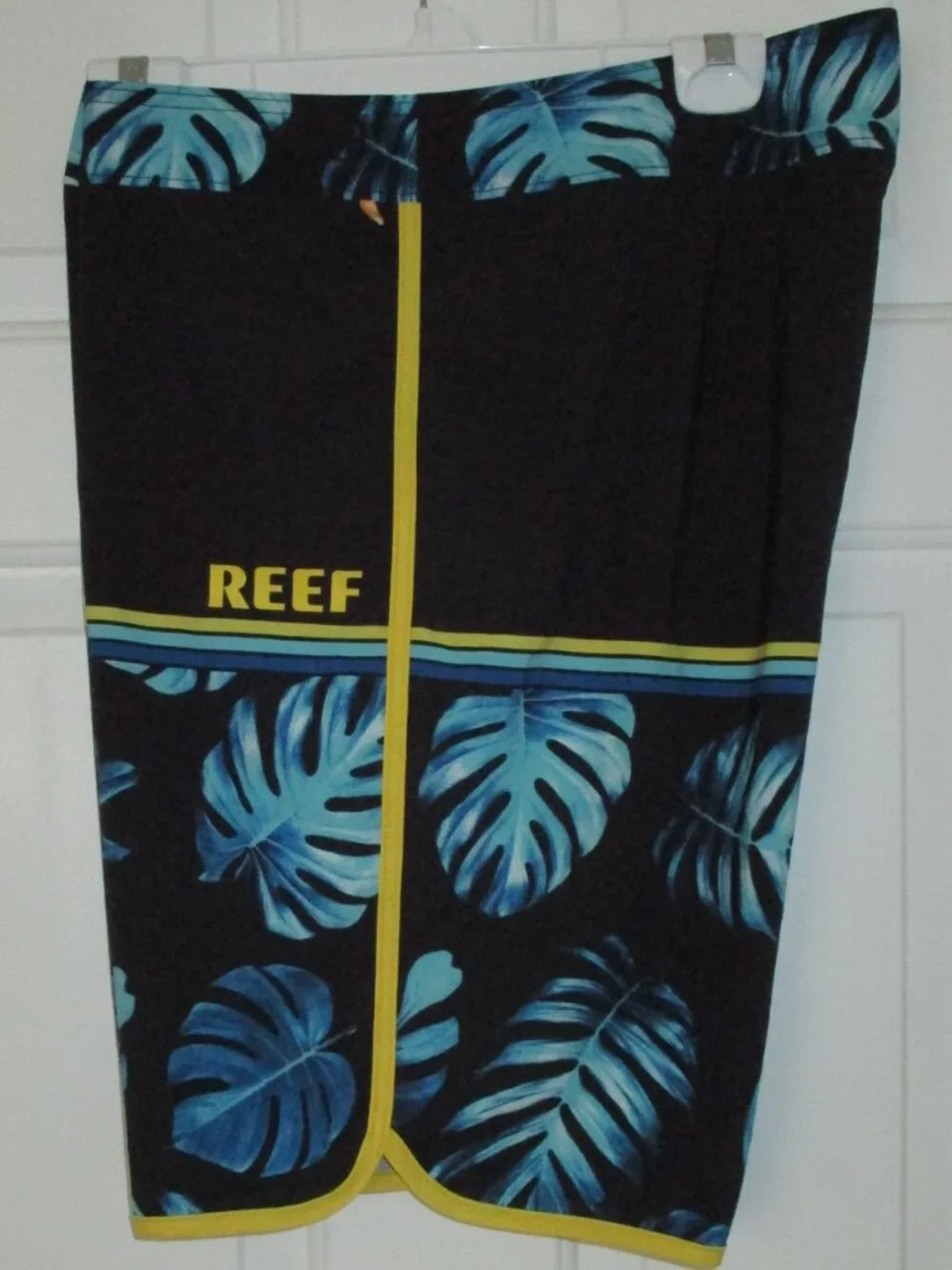 Reef Mens Swim Board Short NWOT - Size 37W*